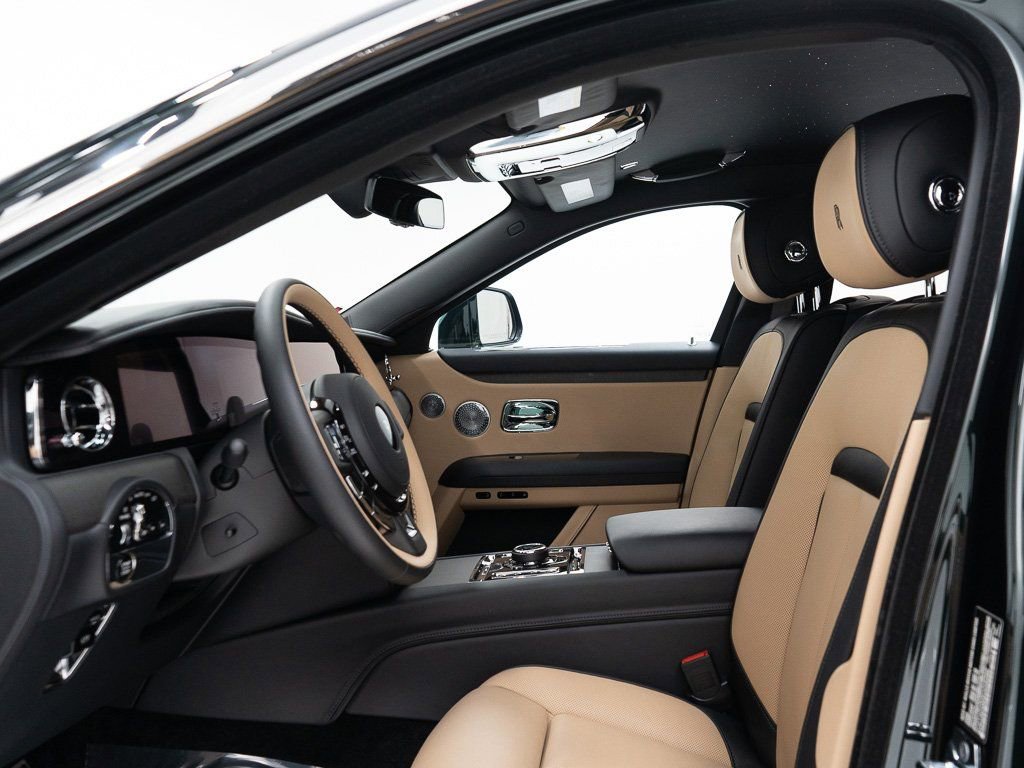 Used 2025 Rolls-Royce Ghost image 16