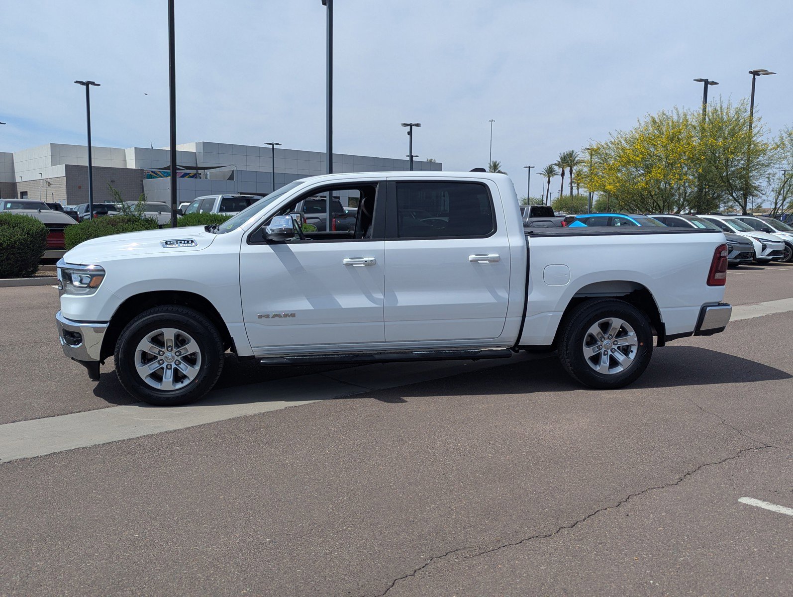 Used 2024 RAM 1500 Laramie AWD/4WD image 2