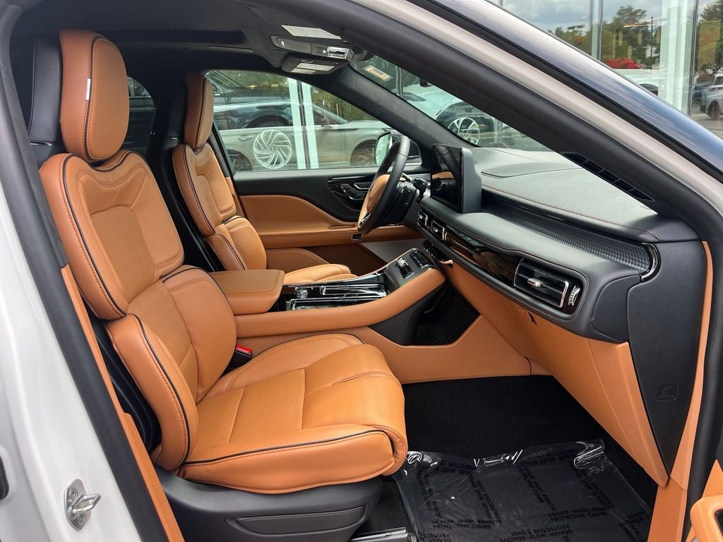 Certified 2026 Lincoln Aviator Black Label AWD/4WD image 23