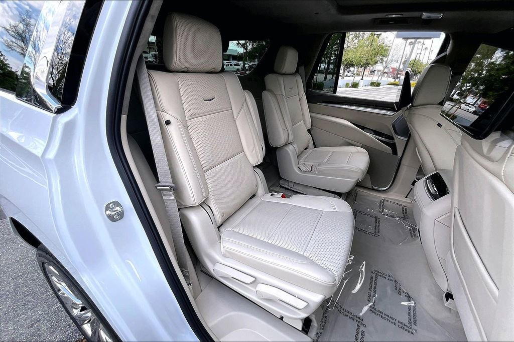 New 2026 Cadillac Escalade Platinum Luxury w/ LPO, Radiant Package AWD/4WD image 31
