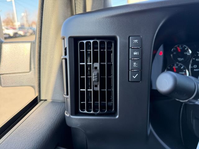 New 2025 Chevrolet Express 3500 w/ Driver Convenience Package image 17