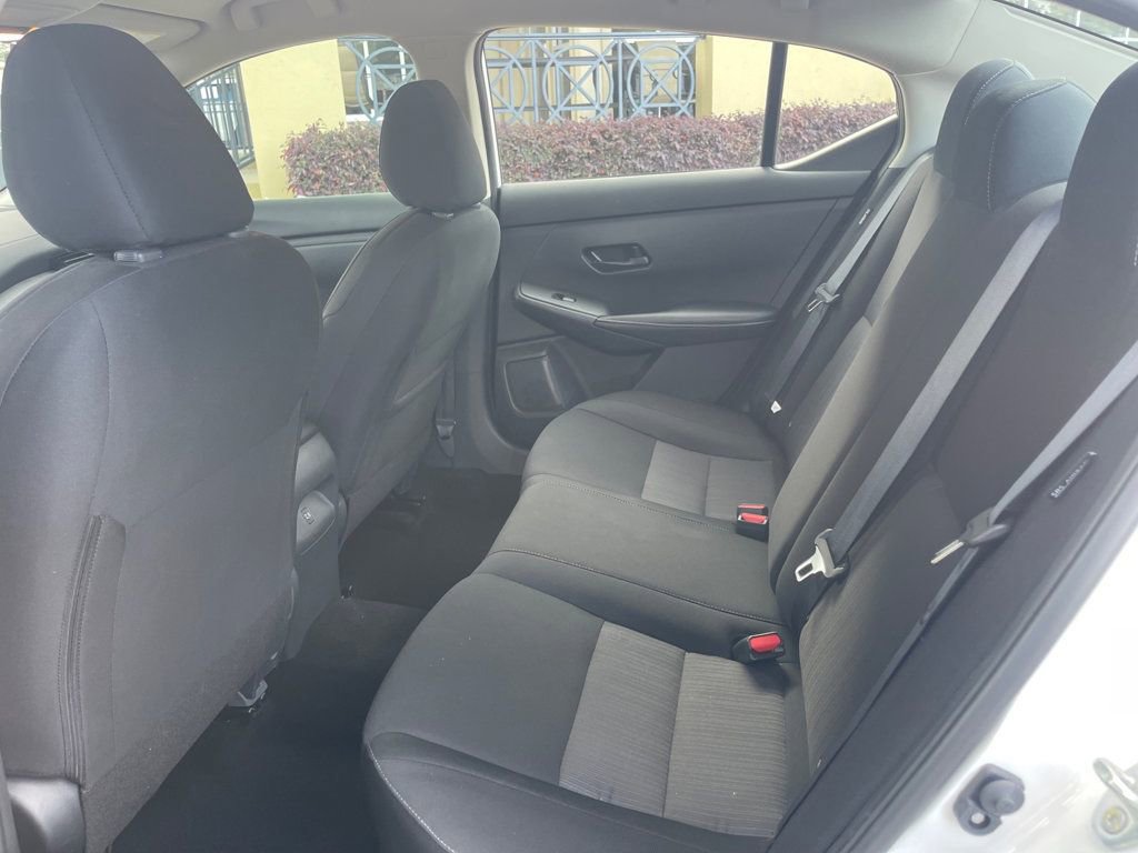 Used 2025 Nissan Sentra SV image 9