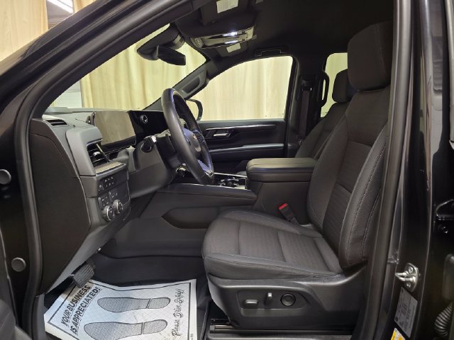 Used 2025 Chevrolet Suburban LS AWD/4WD image 16