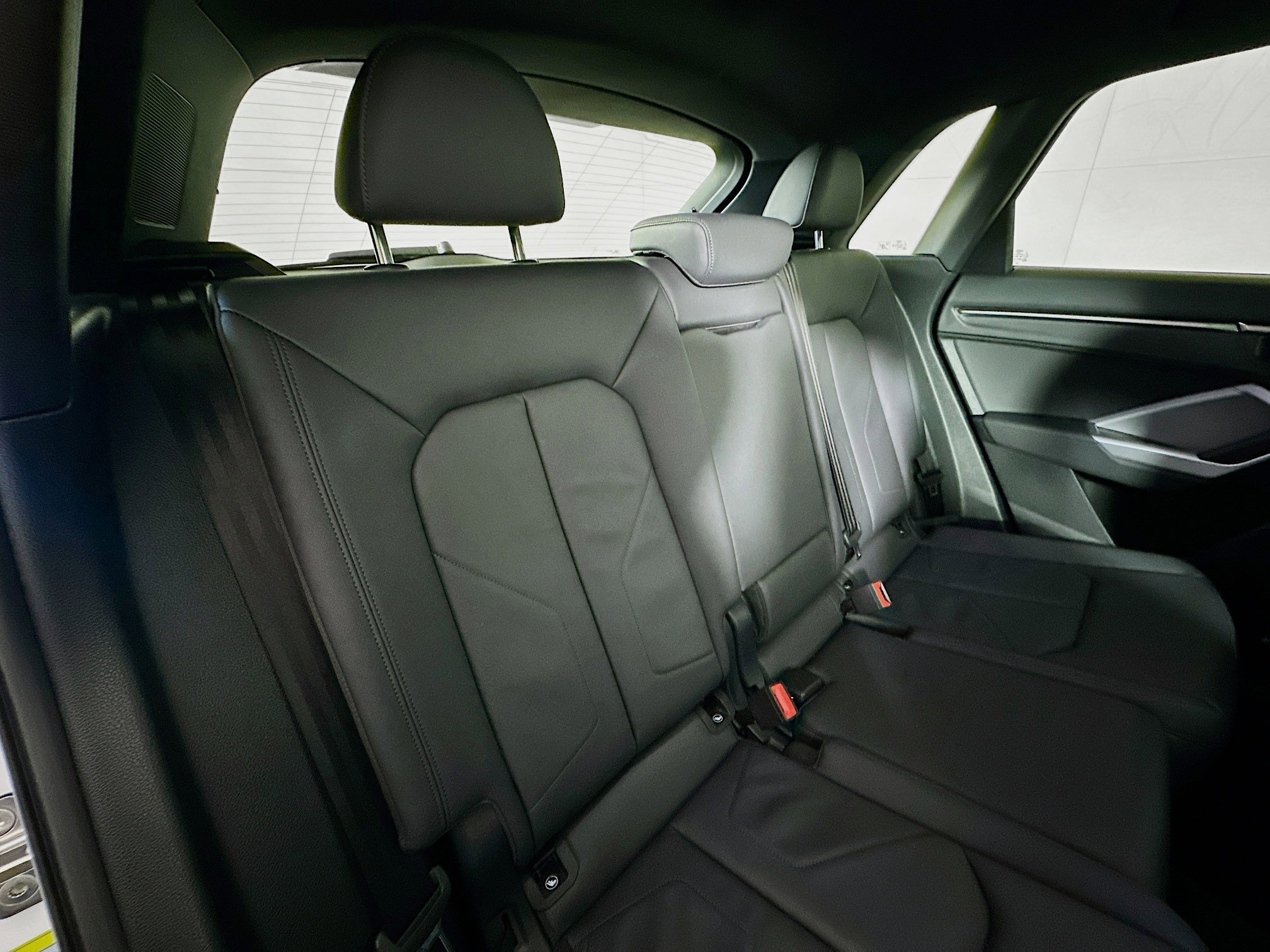 Used 2025 Audi Q3 2.0T Premium image 26