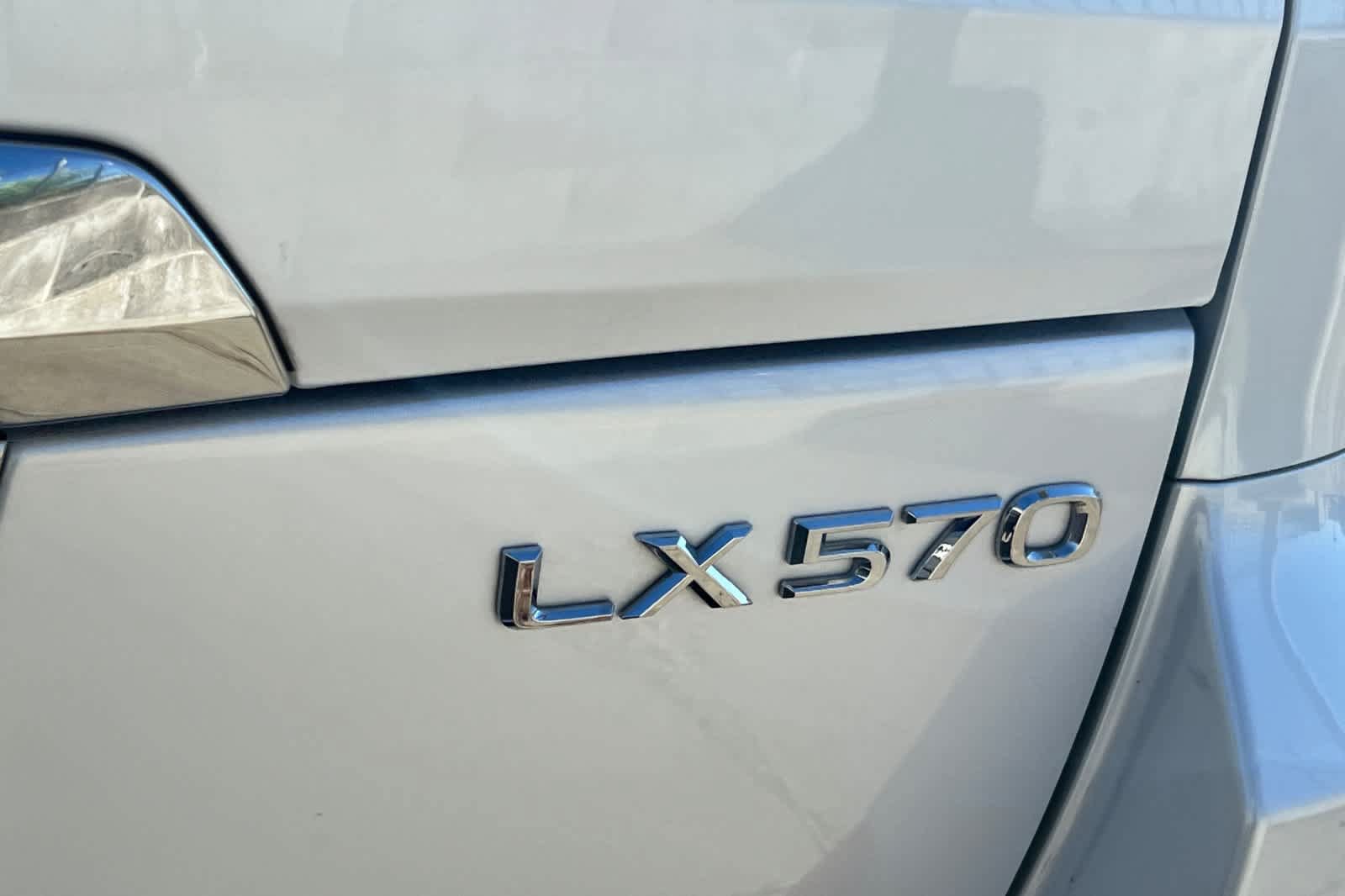 Used 2021 Lexus LX 570 4WD w/ Sport Package image 7