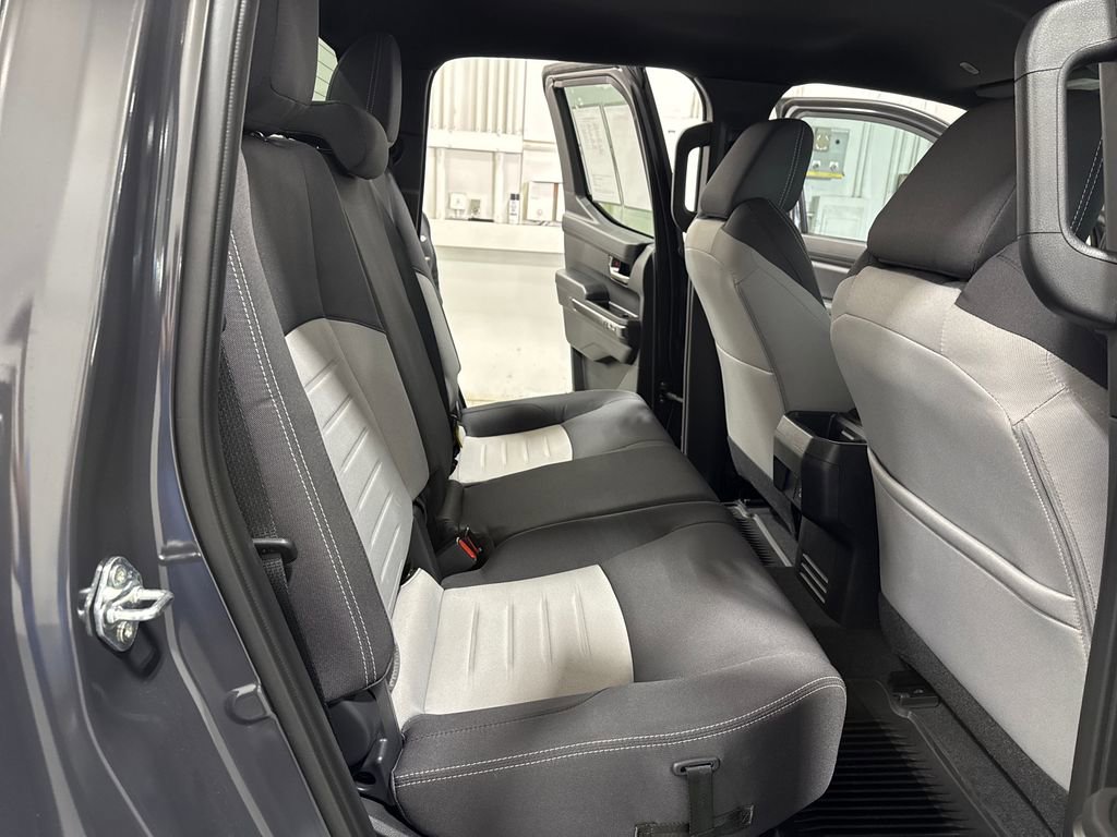 Used 2025 Toyota Tacoma TRD Sport image 26
