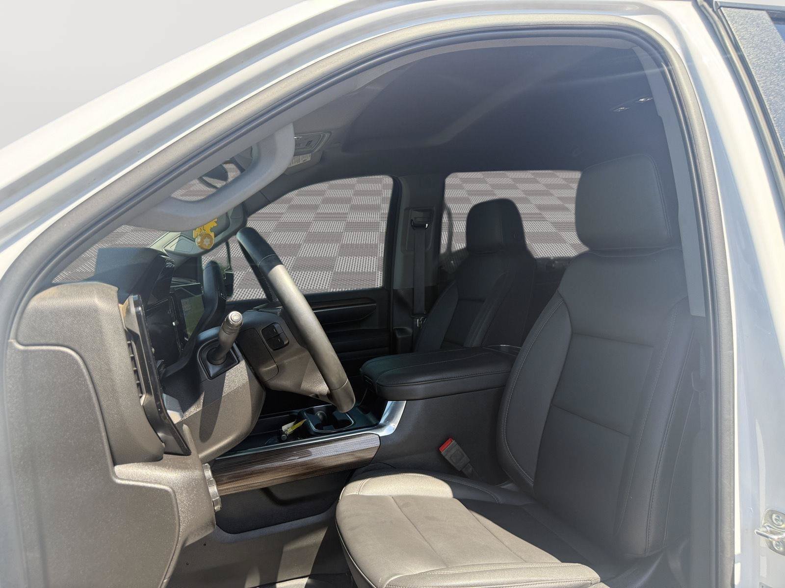 Used 2025 Chevrolet Silverado 2500 LT w/ Trail Boss Package AWD/4WD image 16