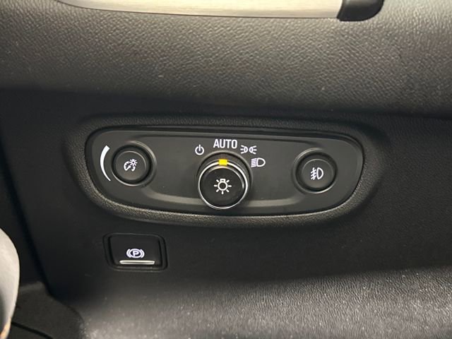 Used 2020 GMC Terrain SLT image 17