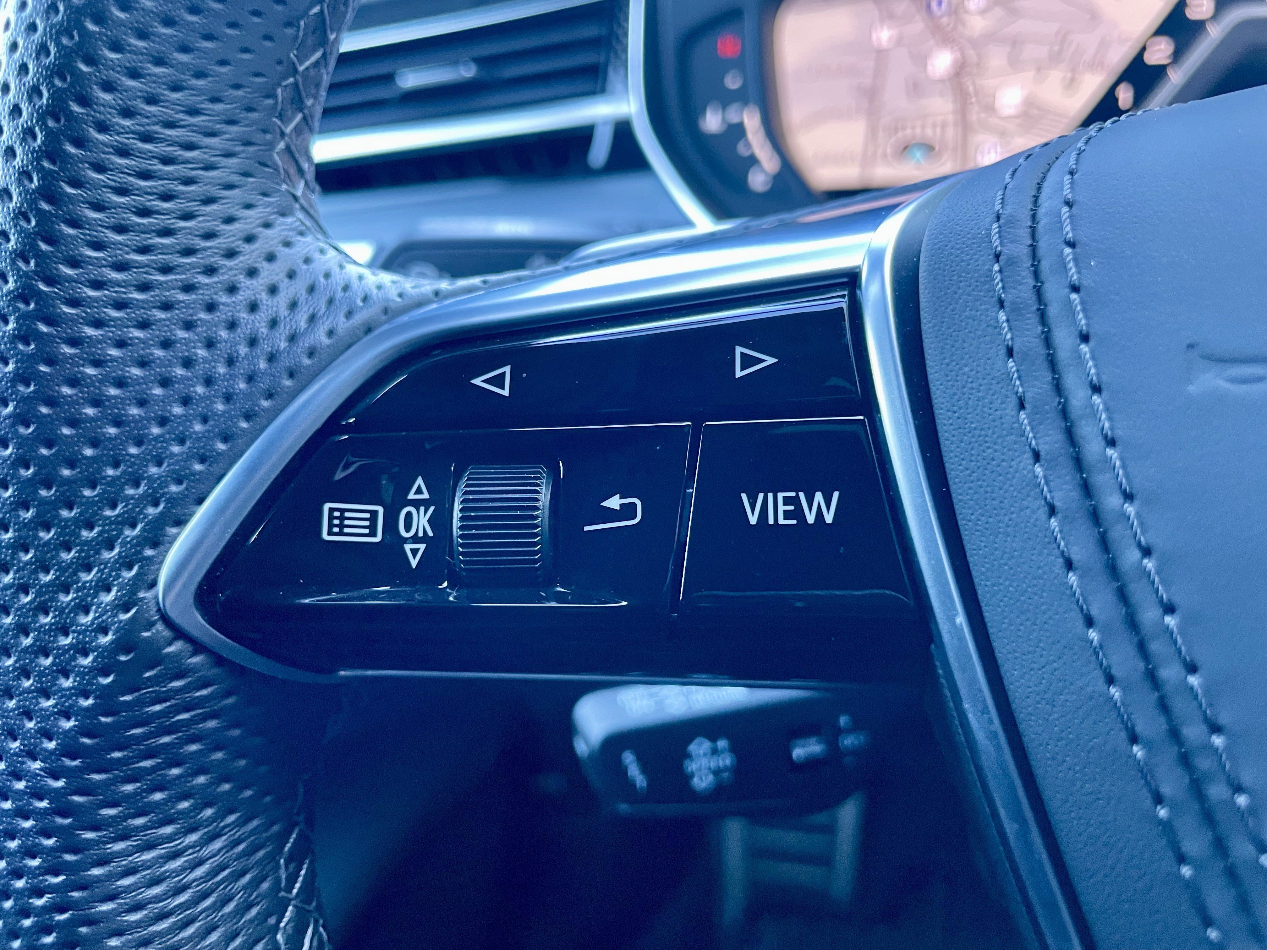 Used 2025 Audi S8 image 23