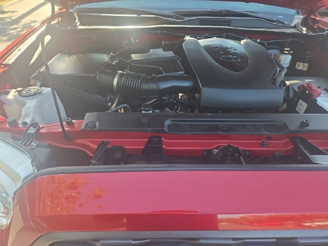 Used 2021 Toyota Tacoma TRD Off-Road w/ Technology Package RWD image 18