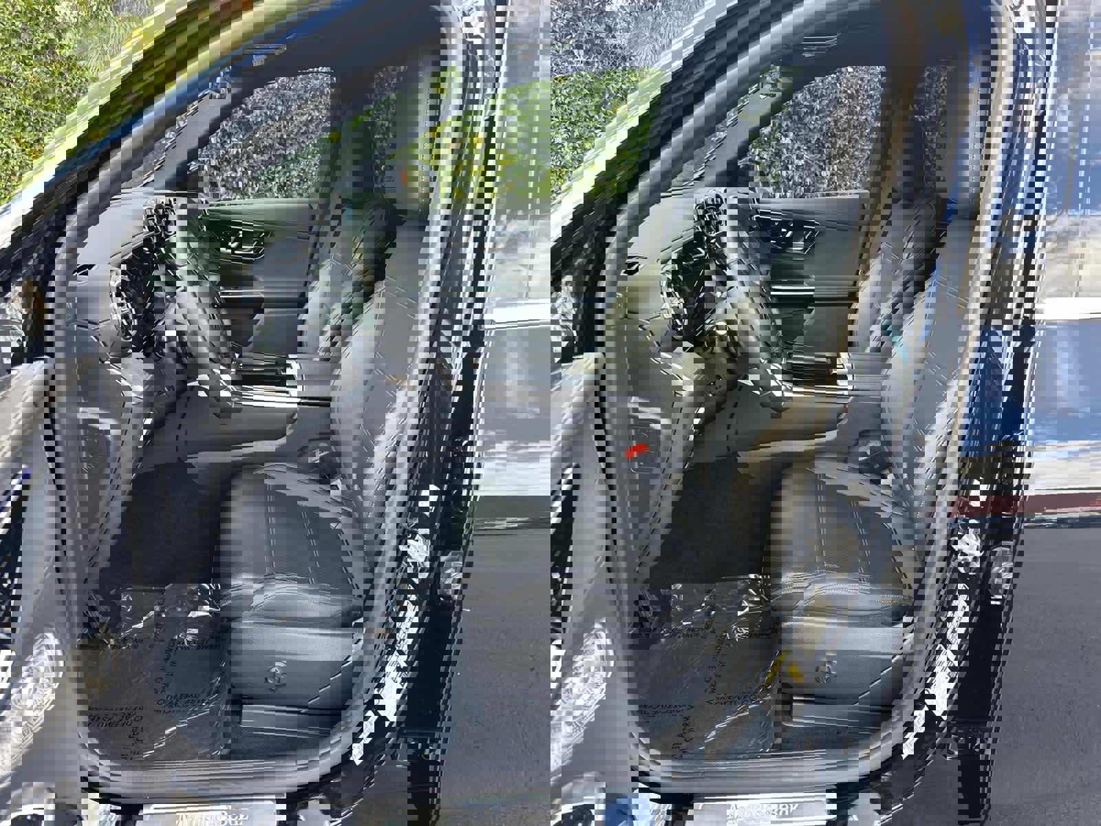 Used 2024 Mercedes-Benz GLC 300 image 11