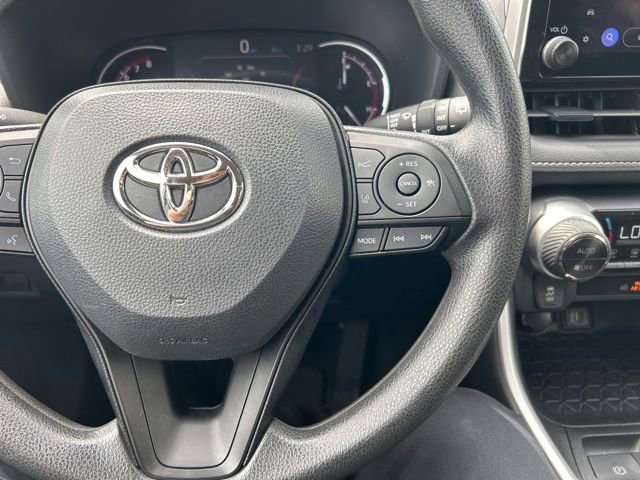 Used 2024 Toyota RAV4 XLE FWD image 14