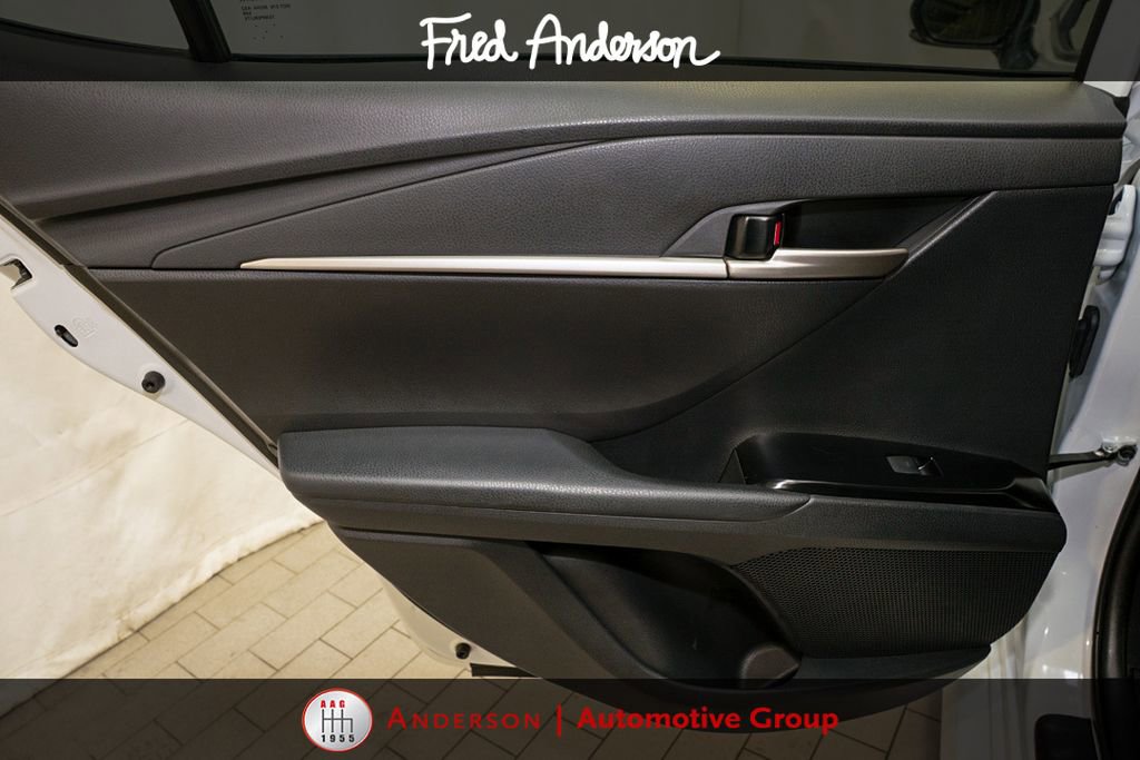 Used 2025 Toyota Camry LE FWD image 9