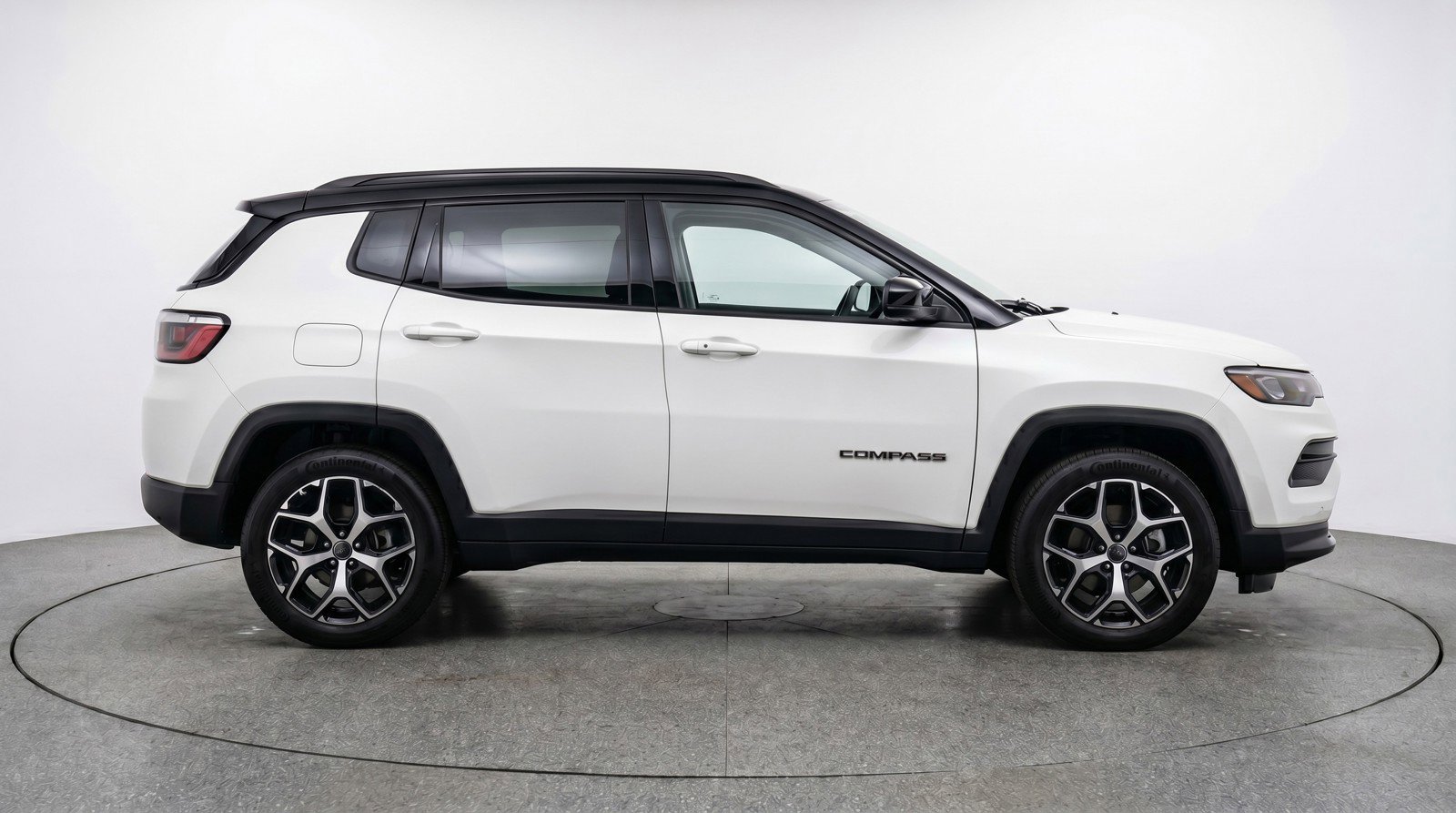 Used 2025 Jeep Compass Limited AWD/4WD image 11