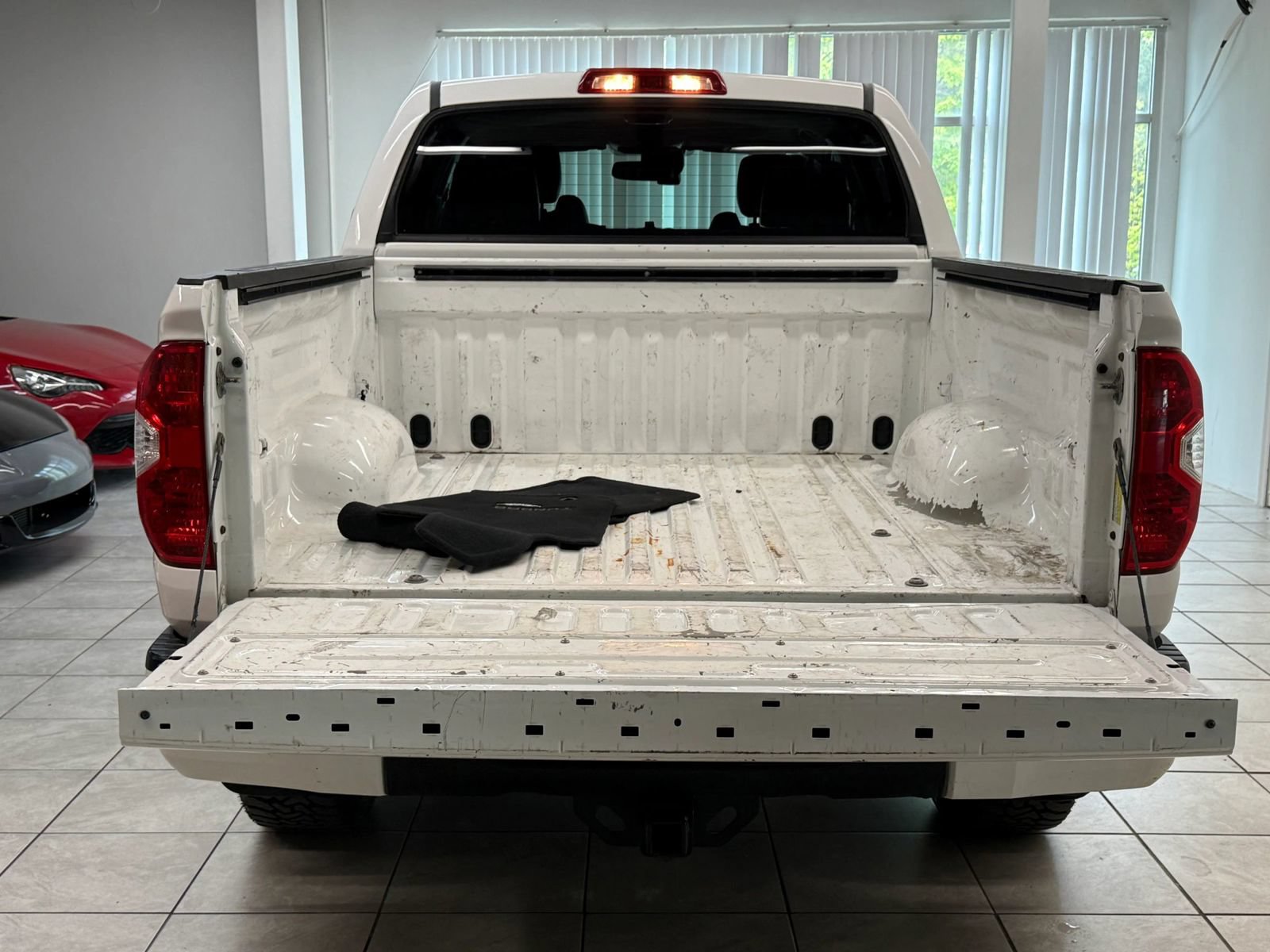 Used 2018 Toyota Tundra Platinum AWD/4WD image 19