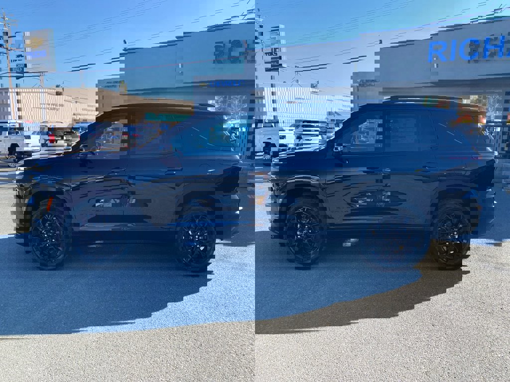 New 2026 Chevrolet Traverse LT w/ Midnight/Sport Edition image 7