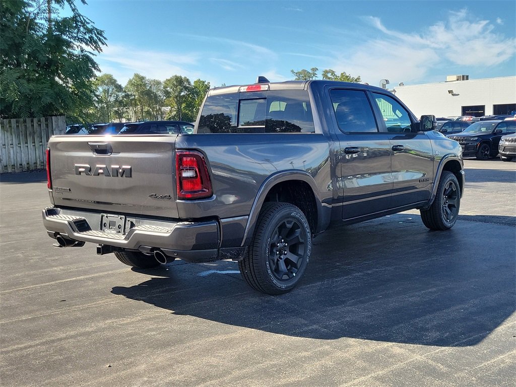 New 2026 RAM 1500 4x4 Crew Cab image 8