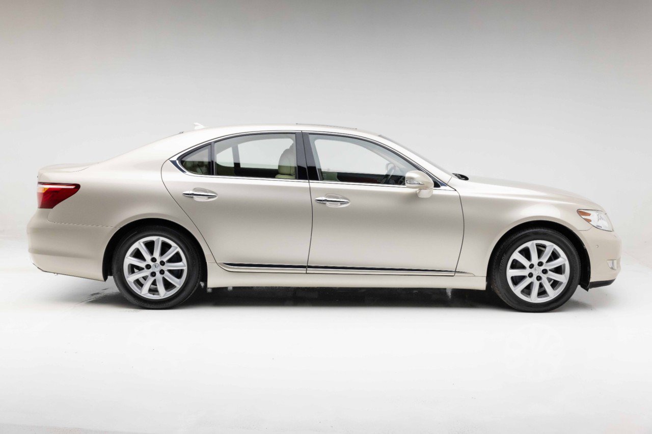 Used 2012 Lexus LS 460 w/ Luxury Value Edition RWD image 9