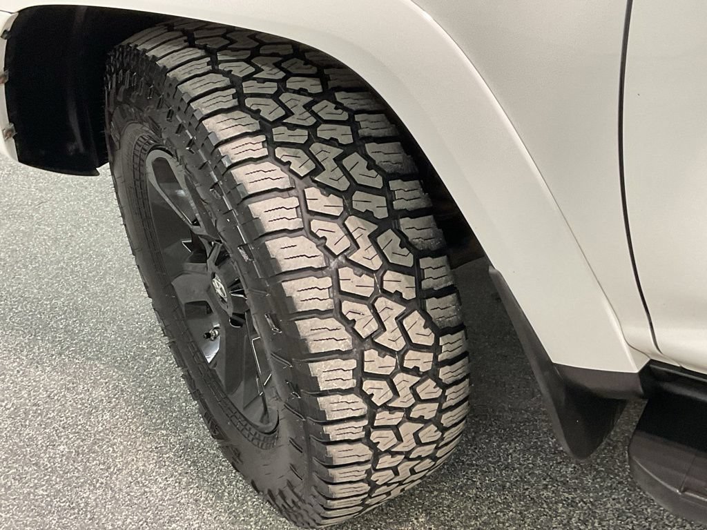 Used 2019 Toyota 4Runner SR5 Premium AWD/4WD image 31