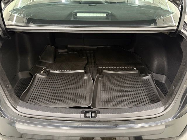 Used 2020 Toyota Corolla XLE image 6