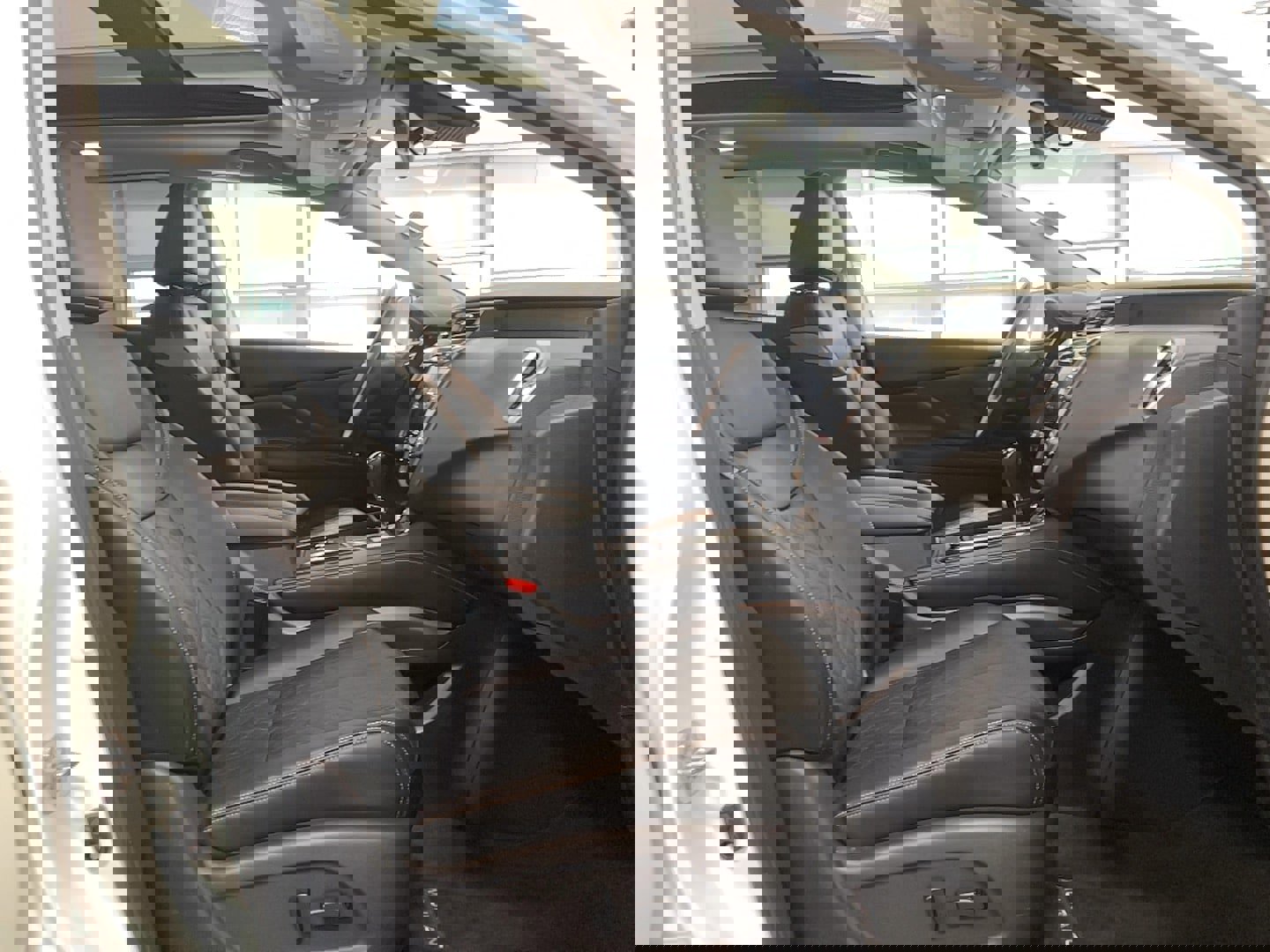 Used 2024 Nissan Murano Platinum w/ Cargo Package image 23