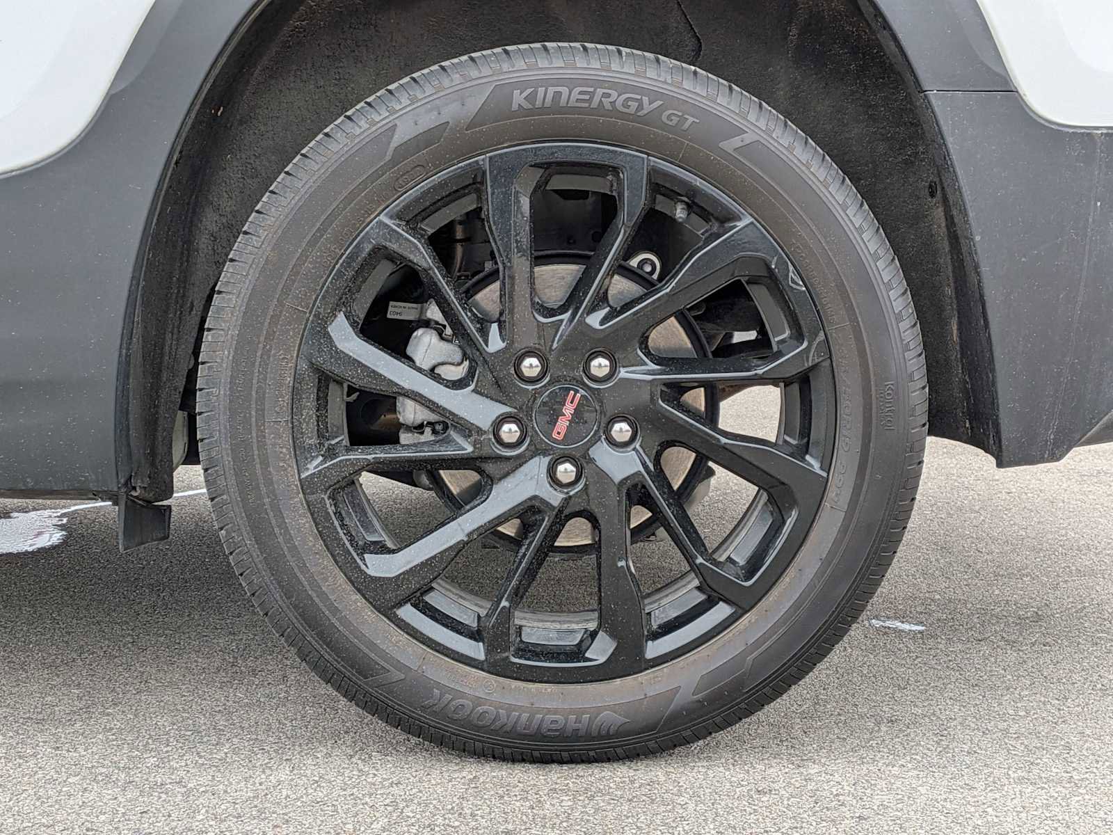 Used 2023 GMC Terrain SLE w/ Driver Convenience Package image 12