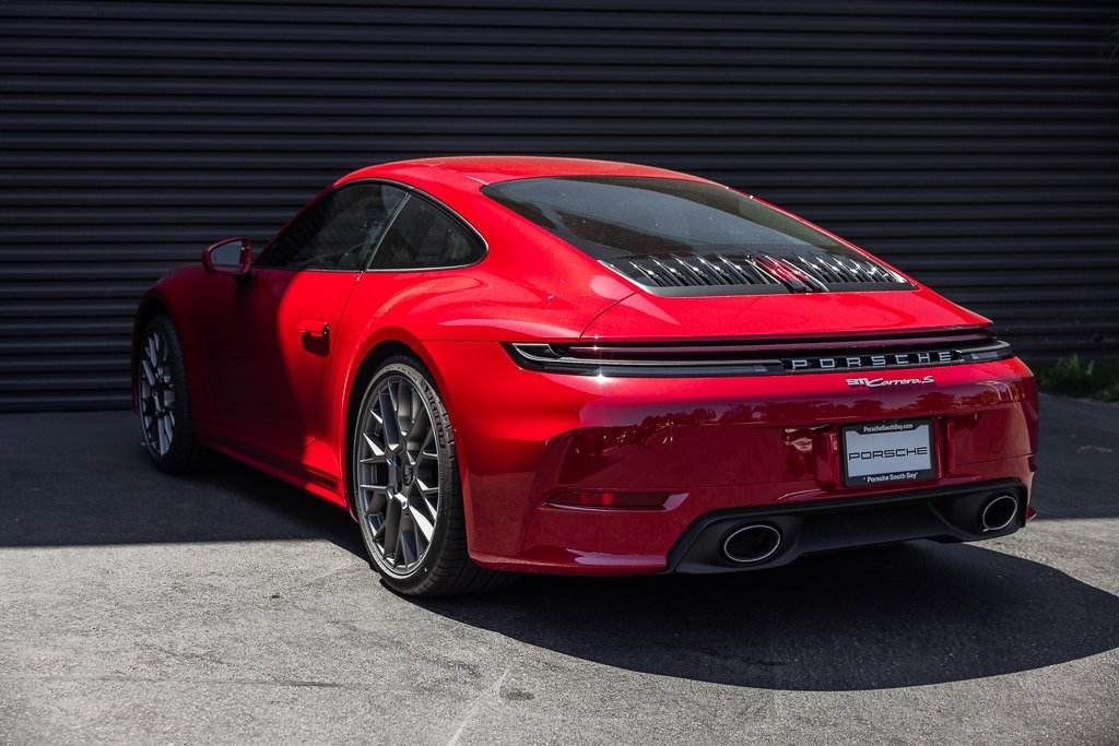 Used 2025 Porsche 911 Carrera S image 3