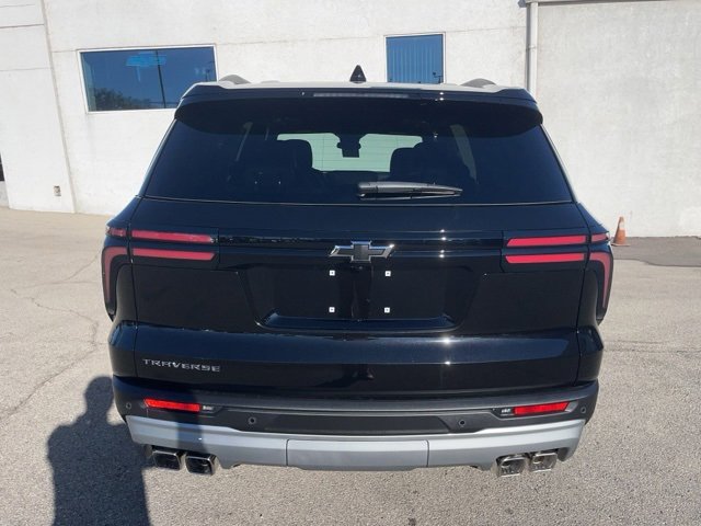 New 2026 Chevrolet Traverse LT w/ Sun and Wheel Package image 4