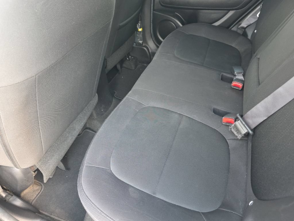 Used 2014 Kia Soul FWD image 11