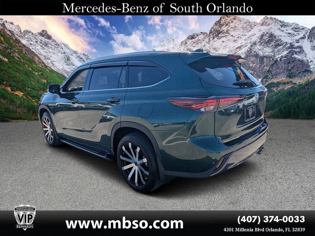 Used 2024 Toyota Highlander Limited image 22