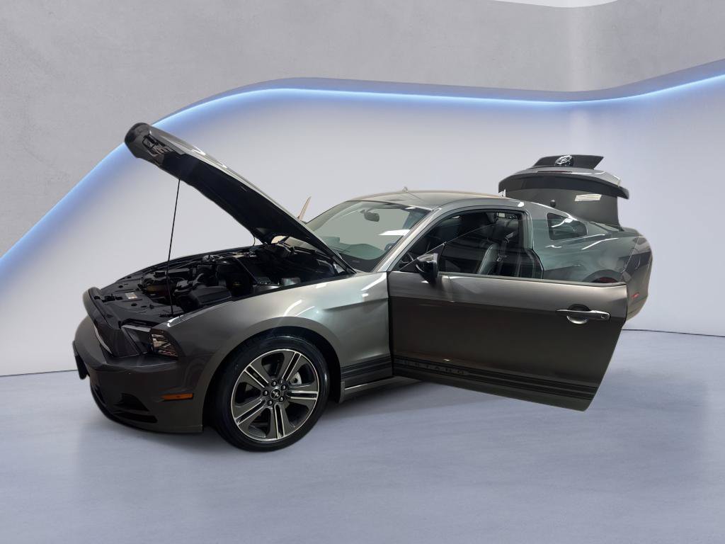 Used 2013 Ford Mustang Premium w/ Electronics Pkg RWD image 11