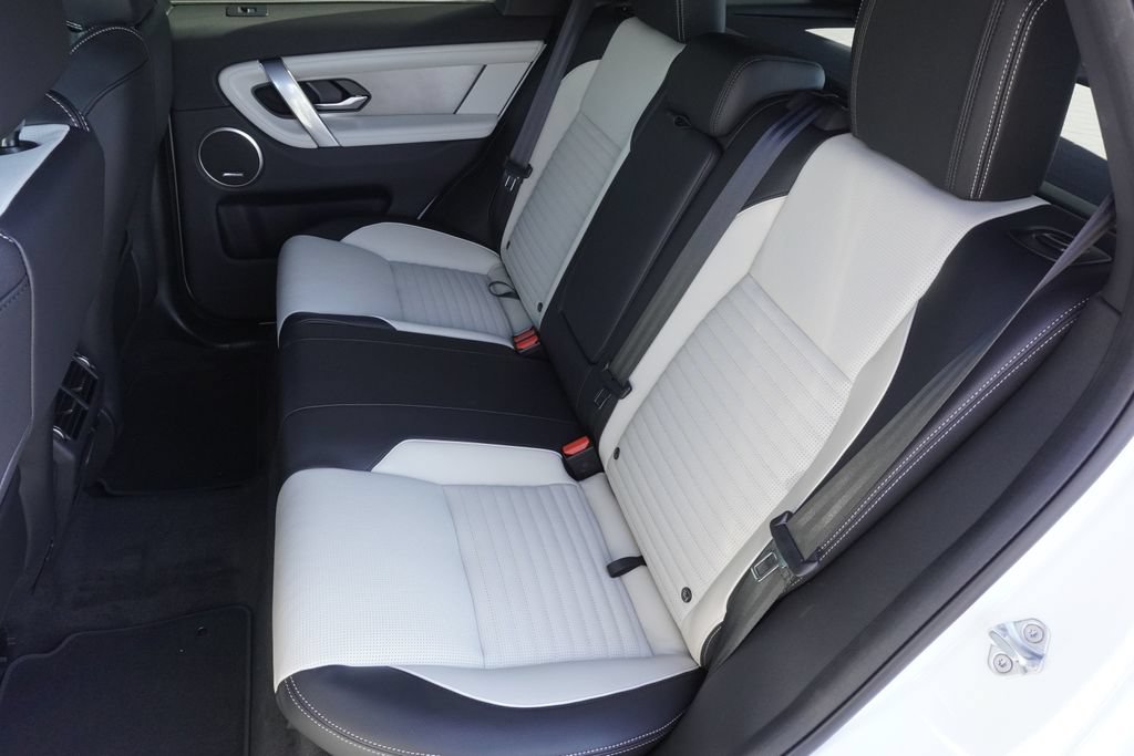 New 2026 Land Rover Discovery Sport Landmark AWD/4WD image 30