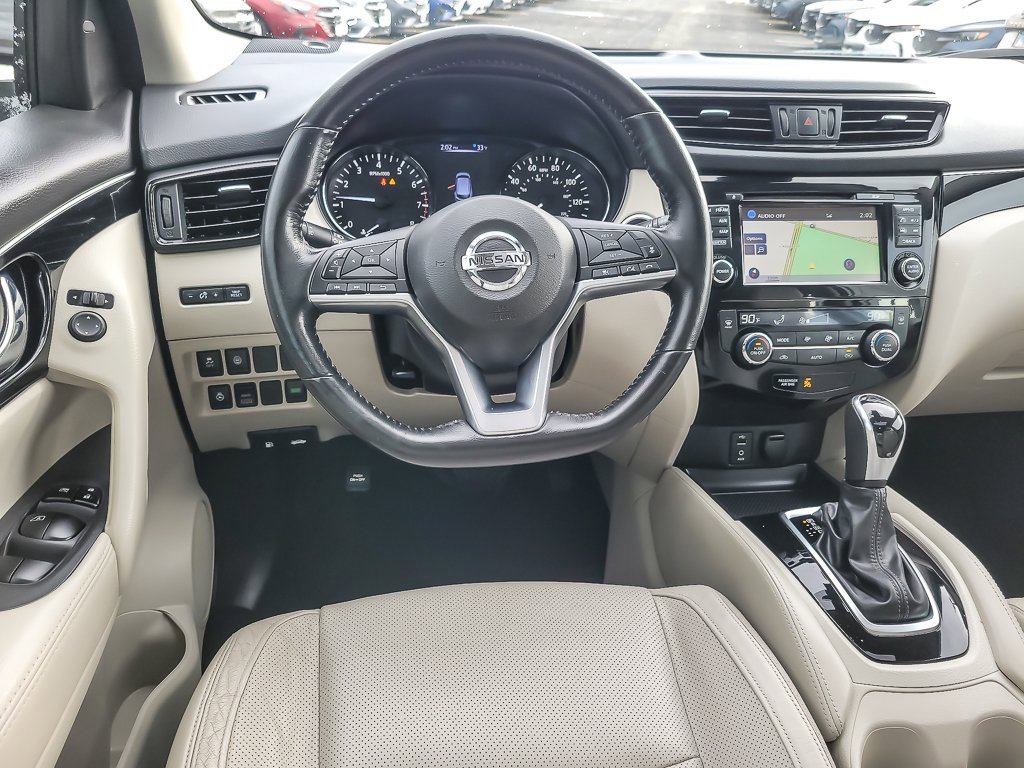 Used 2017 Nissan Rogue Sport SL w/ SL Premium Package image 11