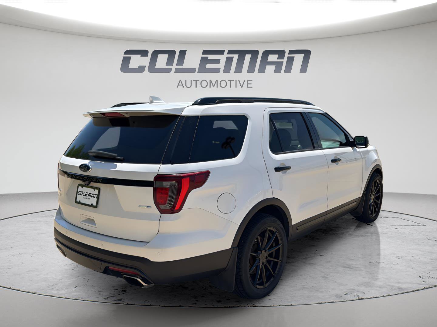 Used 2017 Ford Explorer Sport w/ Equipment Group 401A AWD/4WD image 5