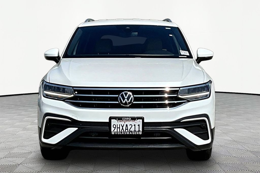 Used 2023 Volkswagen Tiguan SE FWD image 2