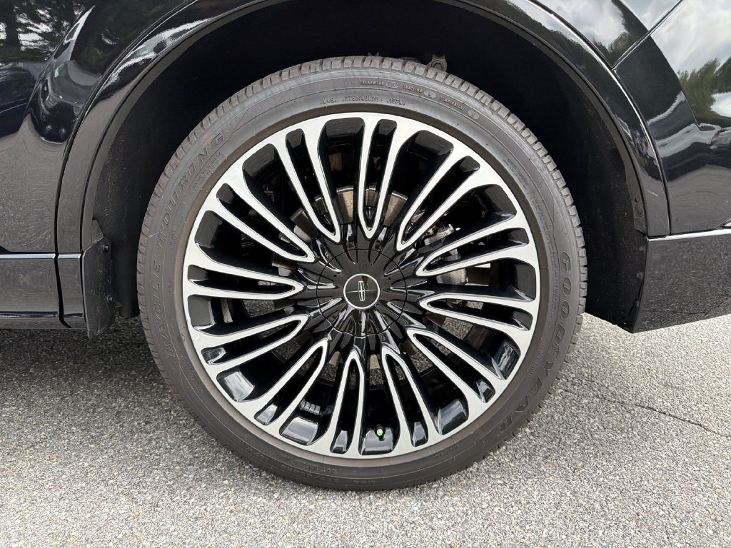 Used 2024 Lincoln Aviator Black Label AWD/4WD image 20