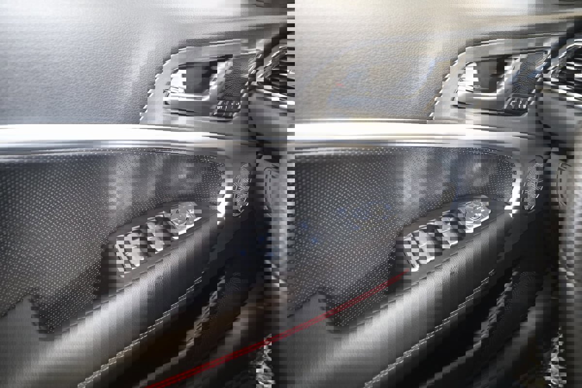 Used 2024 Genesis G70 3.3T Advanced image 38