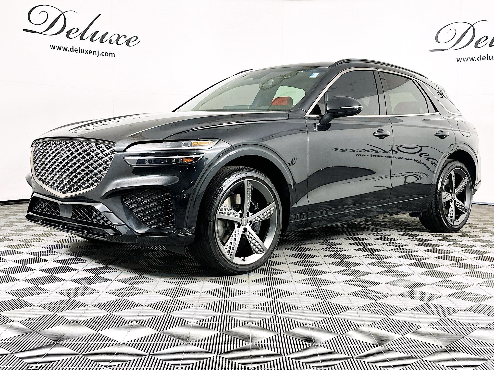 Used 2023 Genesis GV70 3.5T Sport w/ Sport Prestige Package image 3