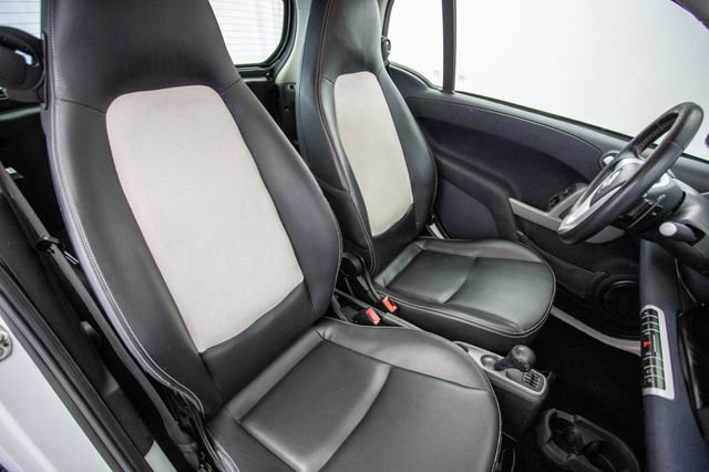 Used 2013 smart fortwo Coupe image 20