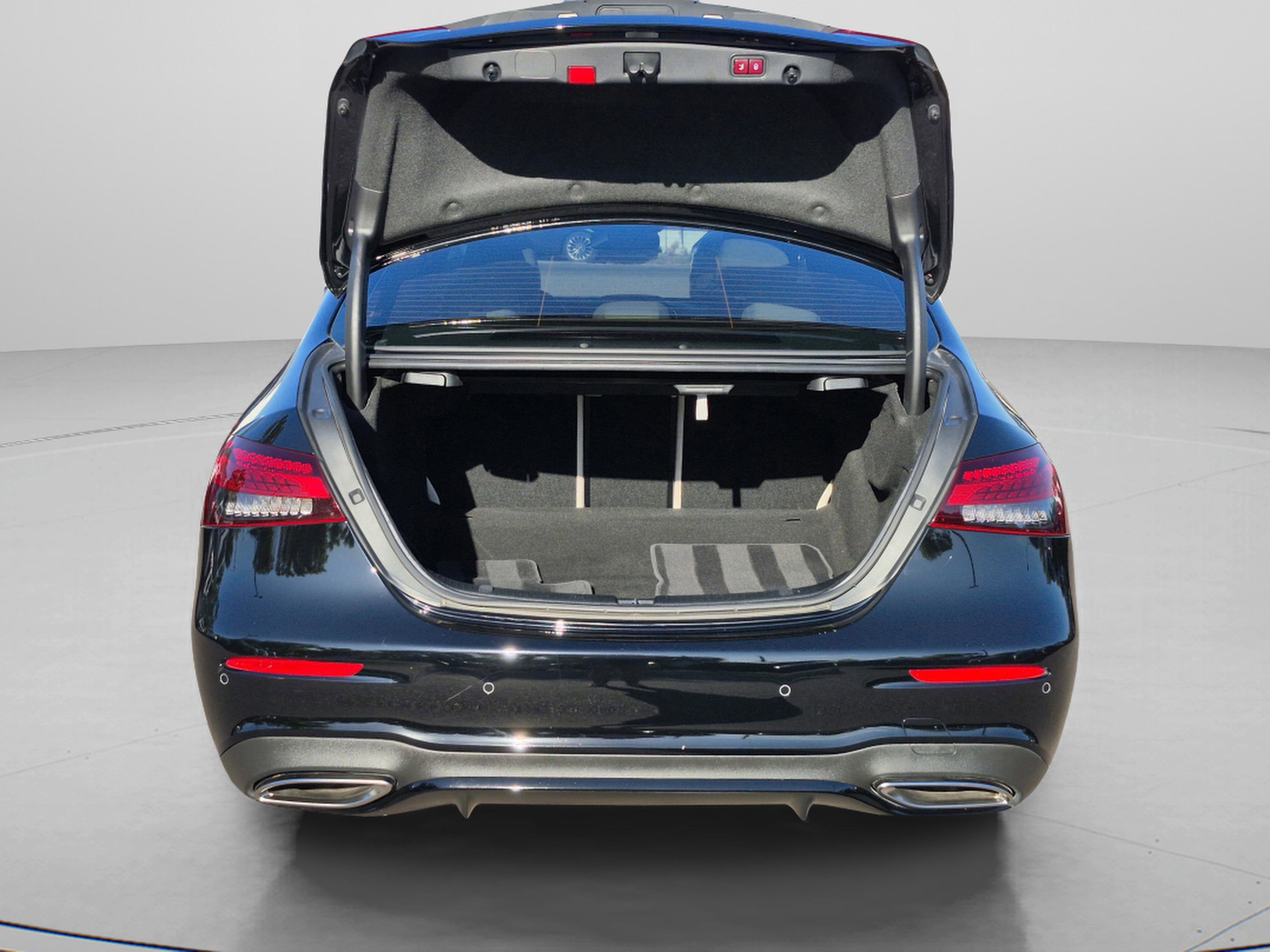 Used 2022 Mercedes-Benz E 350 Sedan image 10