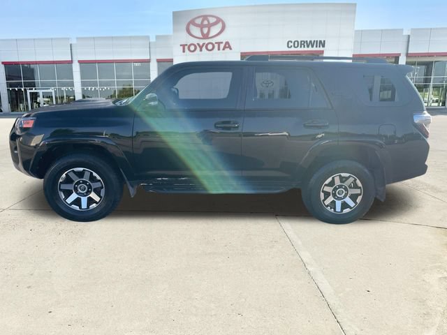 Certified 2023 Toyota 4Runner TRD Off-Road Premium w/ Moonroof Package AWD/4WD image 2