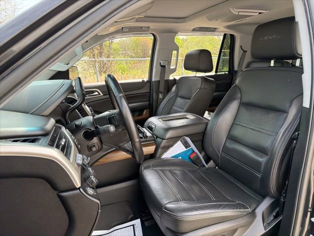 Used 2020 GMC Yukon Denali w/ Denali Ultimate Package AWD/4WD image 28