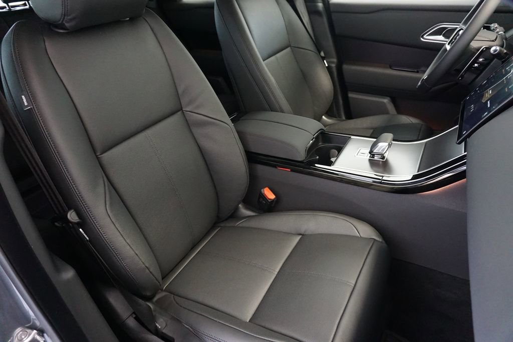 New 2026 Land Rover Range Rover Velar Dynamic SE image 24