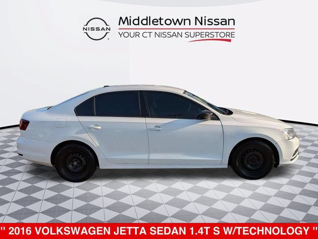 Used 2016 Volkswagen Jetta S FWD image 2