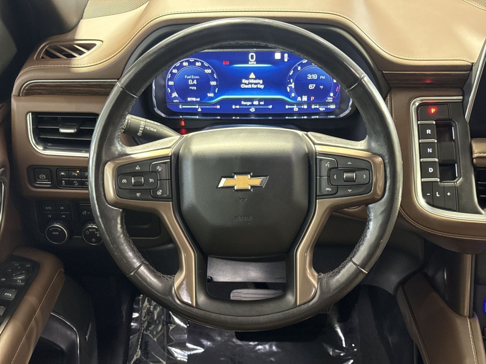 Used 2022 Chevrolet Tahoe High Country w/ Premium Package 2 AWD/4WD image 17