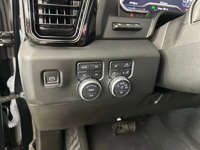 Used 2024 GMC Sierra 2500 AT4 w/ AT4 Premium Plus Package AWD/4WD image 19