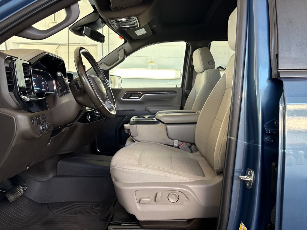 Used 2024 Chevrolet Silverado 1500 RST AWD/4WD image 14