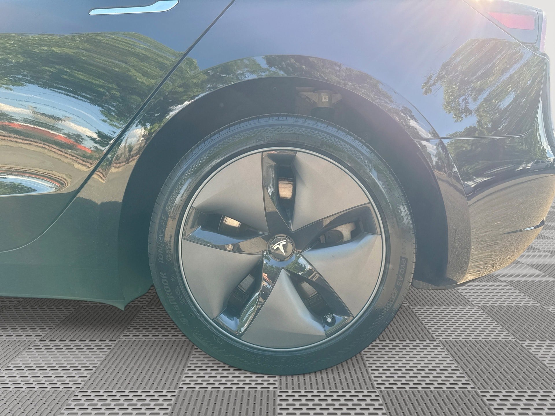 Used 2018 Tesla Model 3 Mid Range RWD image 29