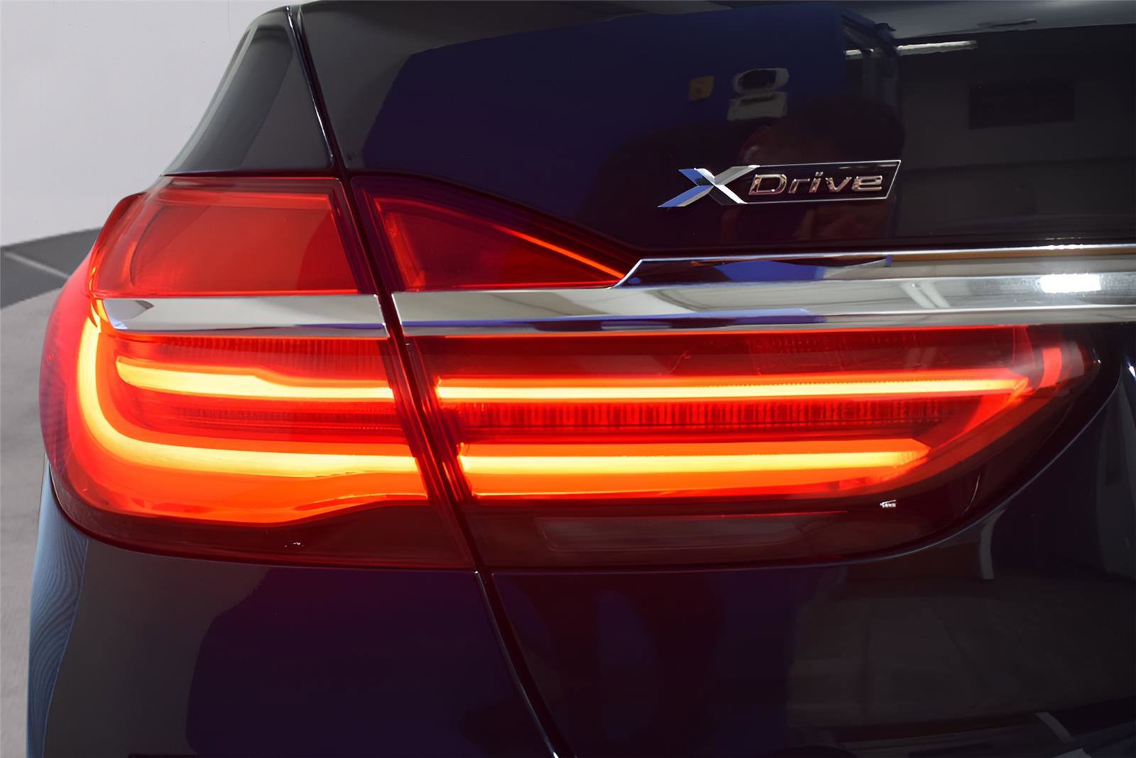 Used 2017 BMW 750i xDrive image 38