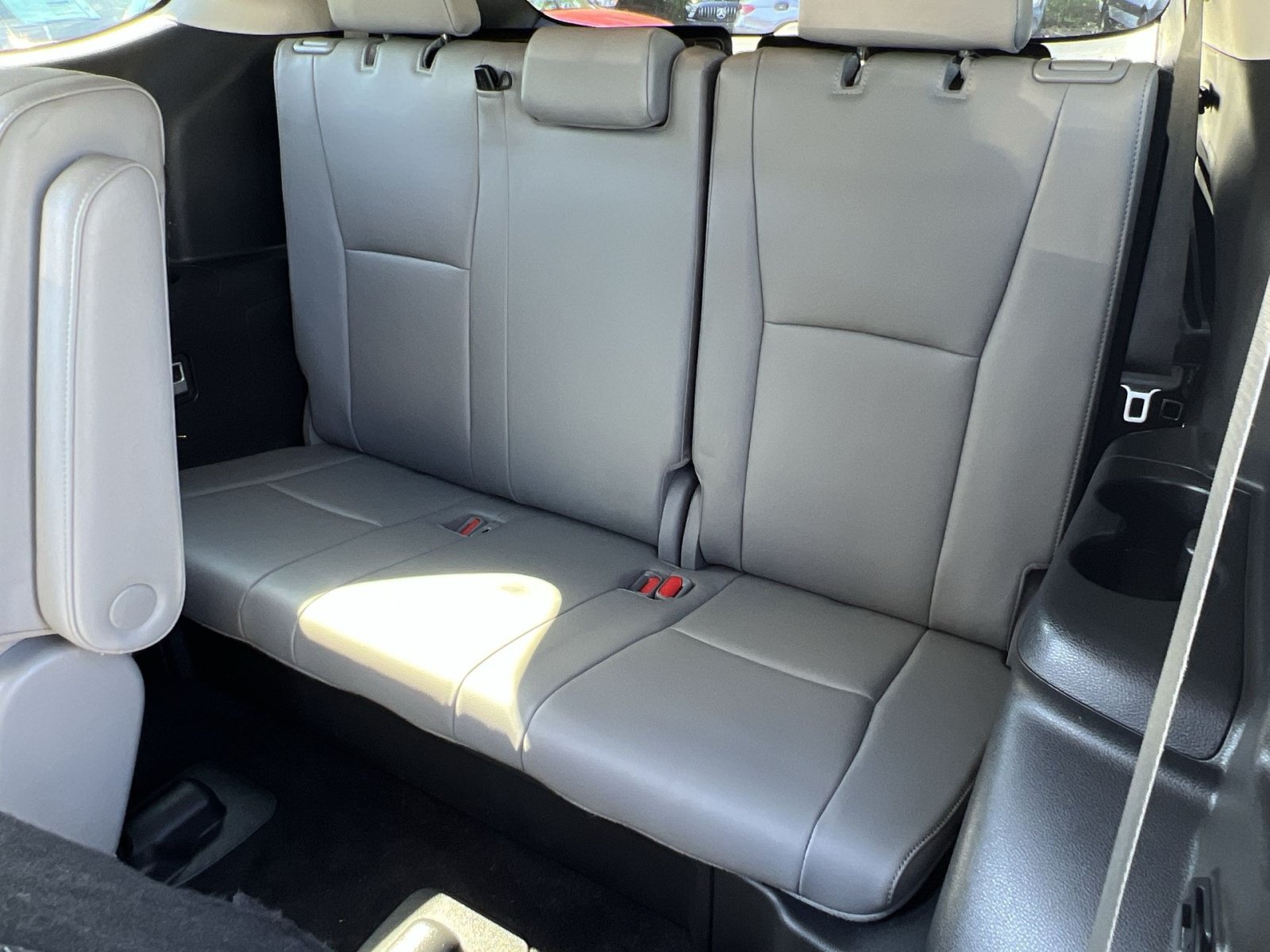 Used 2023 Toyota Highlander Limited AWD/4WD image 31